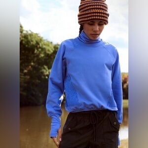 NWT 🏷️ Keepin Cozy Run Long Sleeve - Size Large, 
Color - Blueberry 🫐